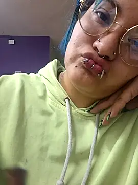 Snapshot of lucky-leah chatting on 15, 5, 2026 lucky-leah online show from 15, 5, 2026