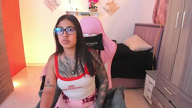 Snapshot of Kayla_foxxy chatting on 16, 4, 2026 Kayla foxxy online show from 16, 4, 2026