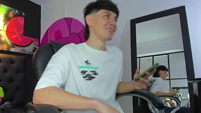 Snapshot of Santi_delacruz chatting on 7, 2, 2025 Santi delacruz online show from 7, 2, 2025