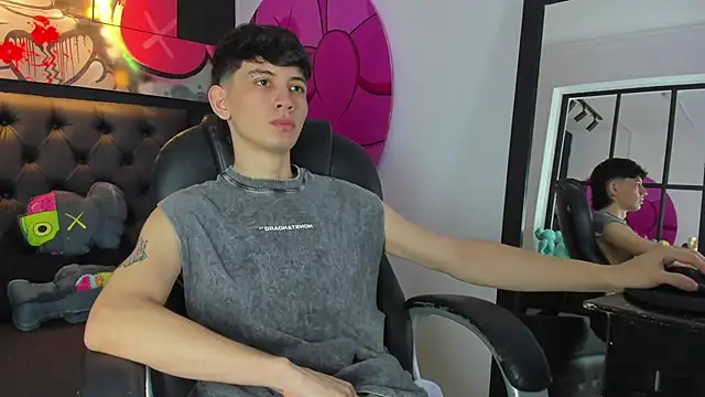 Snapshot of Santi_delacruz chatting on 10, 2, 2025 Santi delacruz online show from 10, 2, 2025