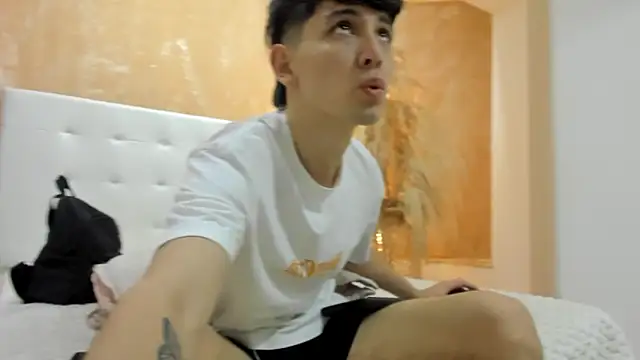 Snapshot of Santi_delacruz chatting on 20, 3, 2025 Santi delacruz online show from 20, 3, 2025