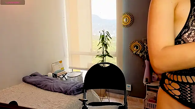 Snapshot of arteverena chatting on 11, 11, 2025 arteverena online show from 11, 11, 2025