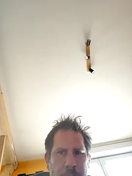 Snapshot of nicobrest16 chatting on 17, 12, 2025 nicobrest16 online show from 17, 12, 2025