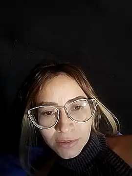 Snapshot of JuliaMack chatting on 9, 9, 2025 JuliaMack online show from 9, 9, 2025