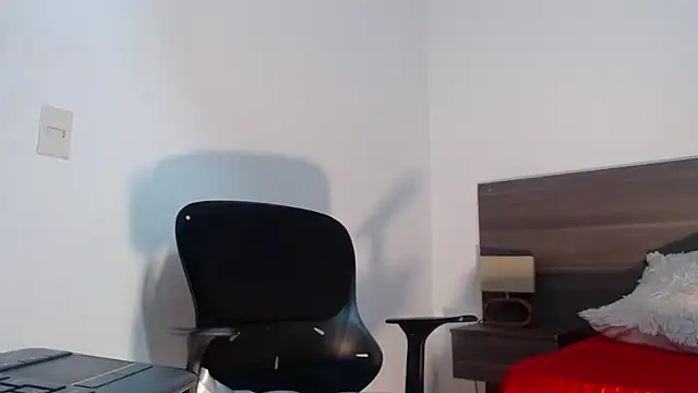 Mila cams1  online show from 15, 2, 2026