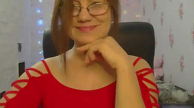 Snapshot of KittyyLaBeauty chatting on 6, 2, 2025 KittyyLaBeauty online show from 6, 2, 2025