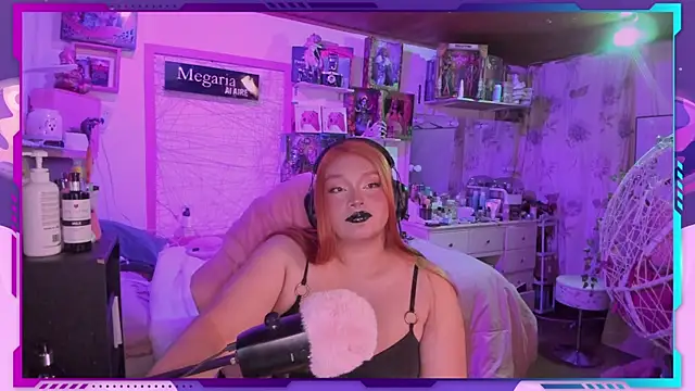 Snapshot of MegariaB chatting on 14, 9, 2025 MegariaB online show from 14, 9, 2025