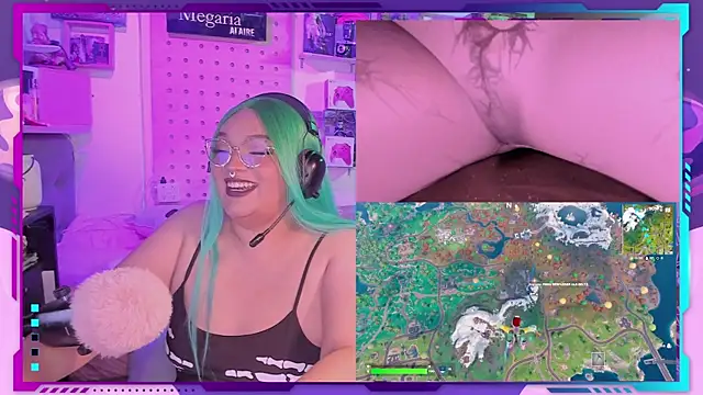 Snapshot of MegariaB chatting on 4, 10, 2025 MegariaB online show from 4, 10, 2025