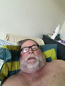 Snapshot of Drummajor chatting on 8, 4, 2026 Drummajor online show from 8, 4, 2026