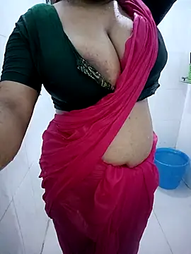 Snapshot of Dayna-36 chatting on 19, 2, 2025 Dayna-36 online show from 19, 2, 2025