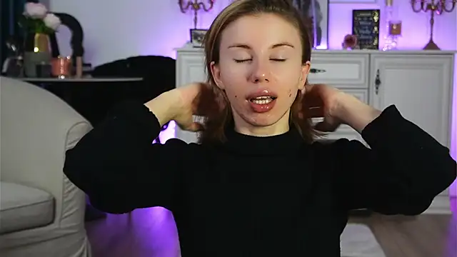 ivyleague  online show from 2, 11, 2025