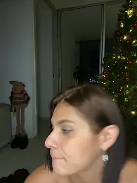 Snapshot of Susi_bell chatting on 4, 12, 2024 Susi bell online show from 4, 12, 2024