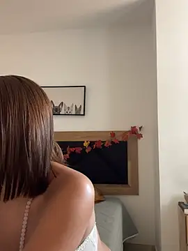 Snapshot of Susi_bell chatting on 6, 2, 2025 Susi bell online show from 6, 2, 2025