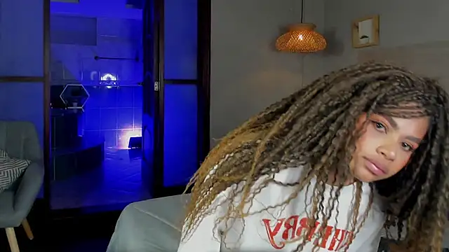 Snapshot of nayah__ chatting on 5, 11, 2025 nayah online show from 5, 11, 2025