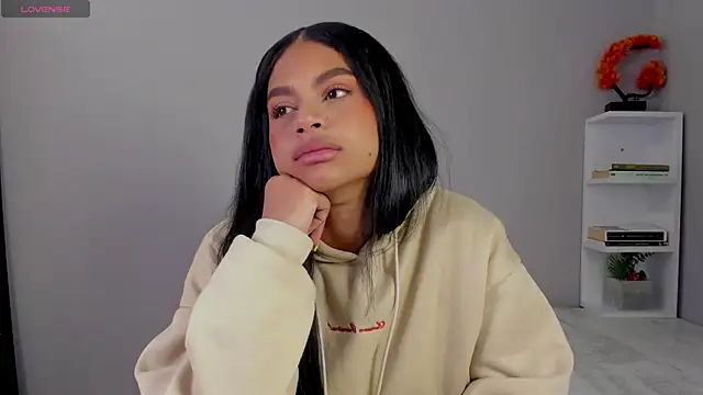 Snapshot of nayah__ chatting on 28, 11, 2025 nayah online show from 28, 11, 2025