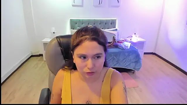  Natalie18 online show from 5, 12, 2025