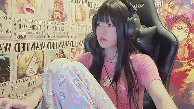 SNAKEgirlQAQ online show from 1, 6, 2026