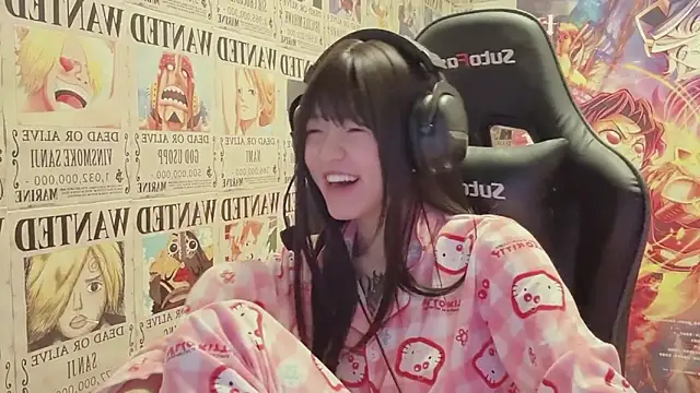 Snapshot of SNAKEgirlQAQ chatting on 7, 6, 2026 SNAKEgirlQAQ online show from 7, 6, 2026