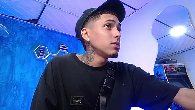 Liam lee online show from 10, 12, 2024