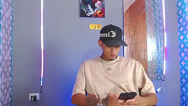 Snapshot of Liam_lee chatting on 18, 4, 2026 Liam lee online show from 18, 4, 2026