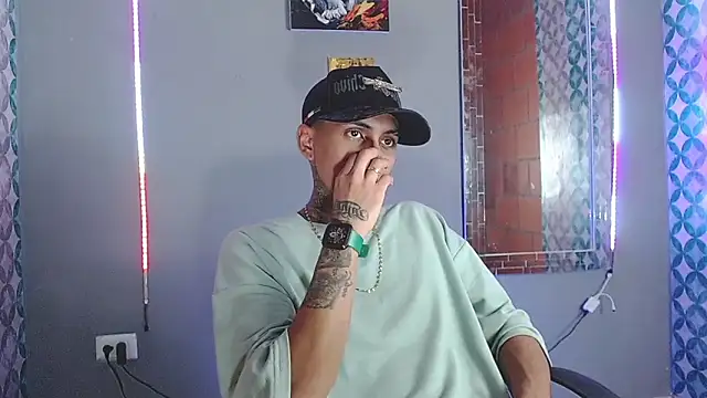 Snapshot of Liam_lee chatting on 10, 5, 2026 Liam lee online show from 10, 5, 2026