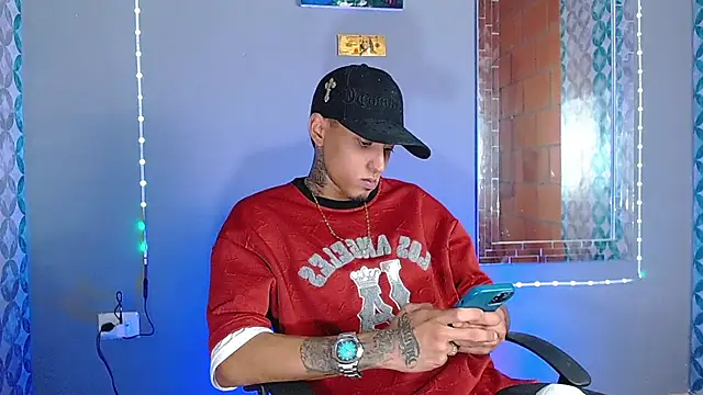 Snapshot of Liam_lee chatting on 31, 5, 2026 Liam lee online show from 31, 5, 2026