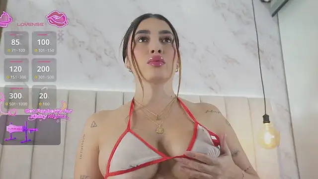 Snapshot of Annyy_Rosse chatting on 1, 12, 2025 Annyy Rosse online show from 1, 12, 2025