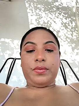Snapshot of Francesca_ferrari chatting on 1, 1, 2025 Francesca ferrari online show from 1, 1, 2025