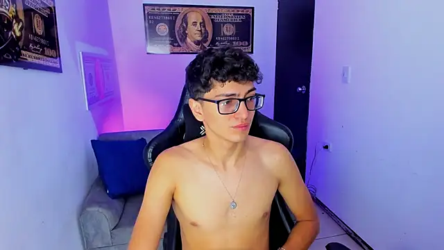 TylerWhite  online show from 25, 2, 2025