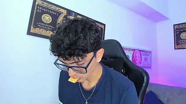 TylerWhite  online show from 11, 3, 2025