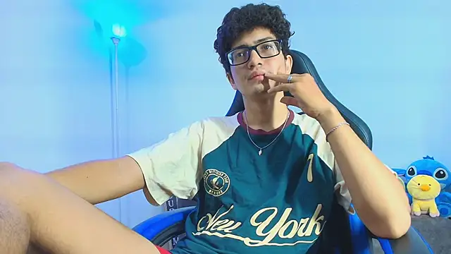 TylerWhite  online show from 1, 10, 2025