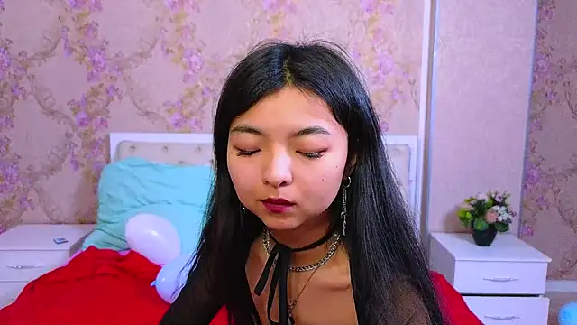 Shy Kira online show from 2, 2, 2025