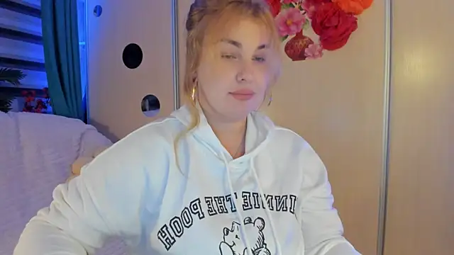 CoraSwon online show from 29, 10, 2025