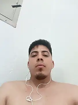 Snapshot of Fiel77 chatting on 28, 11, 2025 Fiel77 online show from 28, 11, 2025