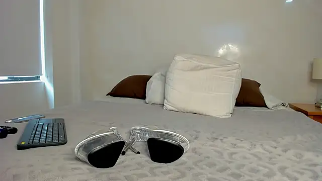 Snapshot of melisa_ferretti chatting on 10, 11, 2025 melisa ferretti online show from 10, 11, 2025