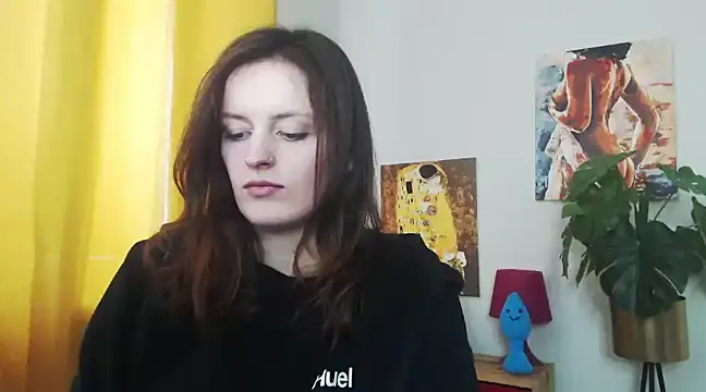 juicyNadine online show from 24, 2, 2025