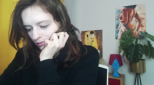 juicyNadine online show from 18, 3, 2025