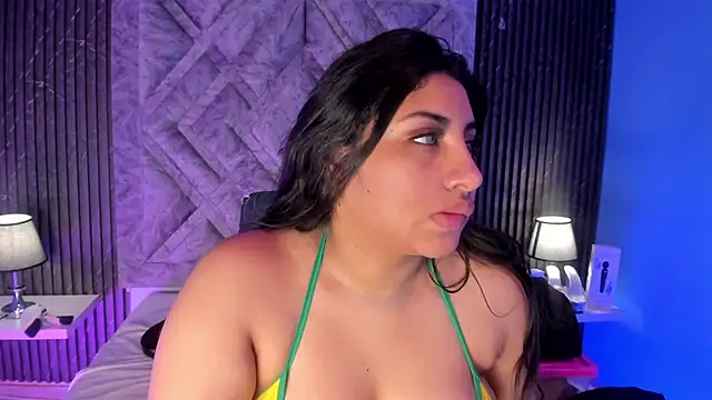 Snapshot of CANDYGABYY chatting on 14, 11, 2025 CANDYGABYY online show from 14, 11, 2025