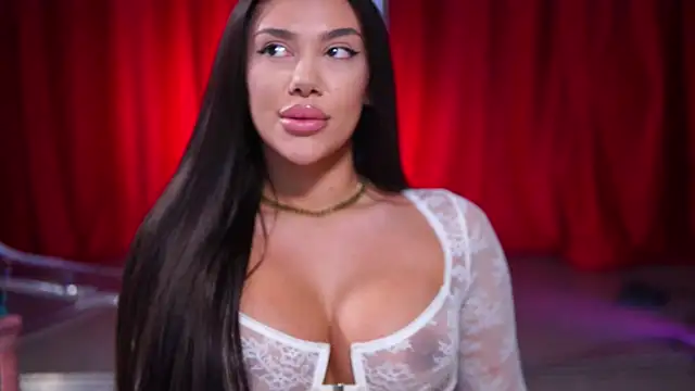 Snapshot of NatyDesiree chatting on 6, 1, 2025 NatyDesiree online show from 6, 1, 2025