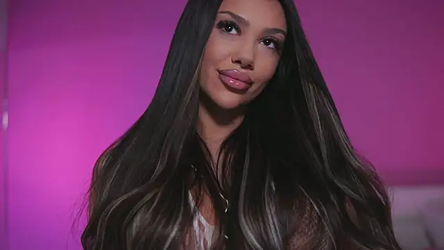 Snapshot of NatyDesiree chatting on 11, 2, 2025 NatyDesiree online show from 11, 2, 2025