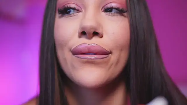 Snapshot of NatyDesiree chatting on 18, 2, 2025 NatyDesiree online show from 18, 2, 2025