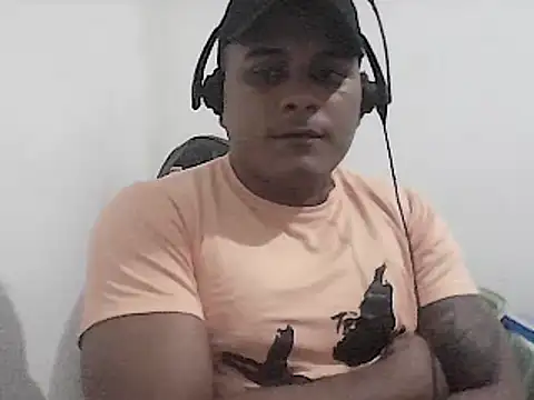 Snapshot of SaucyAffair0 chatting on 5, 1, 2025 SaucyAffair0 online show from 5, 1, 2025