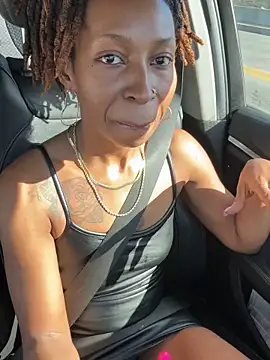 LeyaHoneybuns online show from 16, 11, 2025