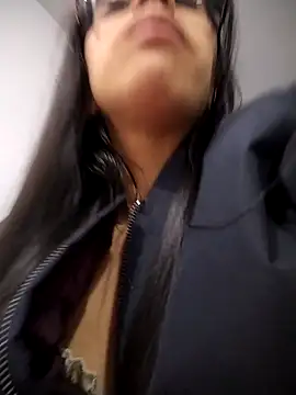 Snapshot of Mariam_Gomezxxx chatting on 28, 4, 2026 Mariam Gomezxxx online show from 28, 4, 2026