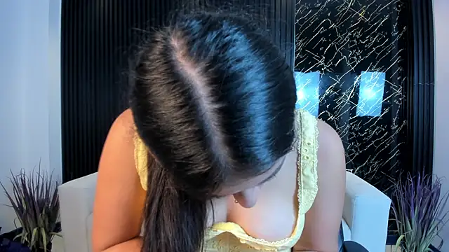 paulina sweett  online show from 6, 11, 2025