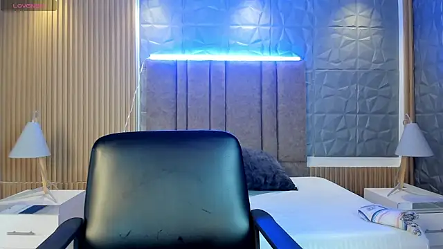 paulina sweett  online show from 21, 11, 2025