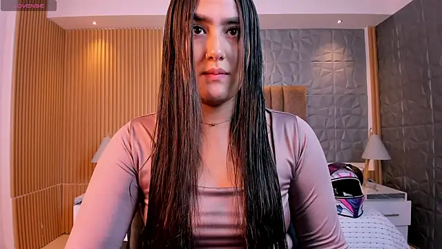 Snapshot of paulina_sweett_ chatting on 8, 7, 2026 paulina sweett online show from 8, 7, 2026