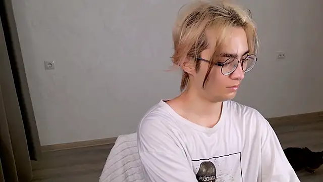Snapshot of CuteYukiKun chatting on 25, 10, 2025 CuteYukiKun online show from 25, 10, 2025