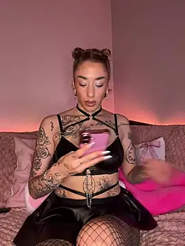 Chachou000 online show from 27, 1, 2025