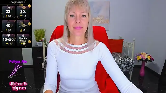 Snapshot of Anita_Tayson chatting on 7, 10, 2025 Anita Tayson online show from 7, 10, 2025